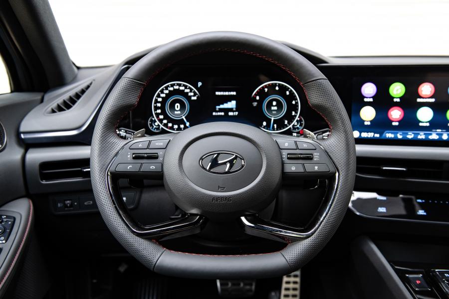 Панель приборов Hyundai Sonata (DN8) 2020 года  (CN) (фото 21 из 40)